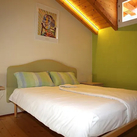 Cascina Nel Bosco 3* 카노비오