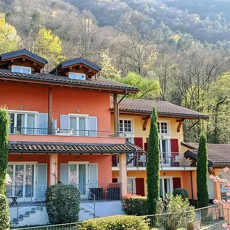 Cascina Nel Bosco بيت ضيافة كانوبيو