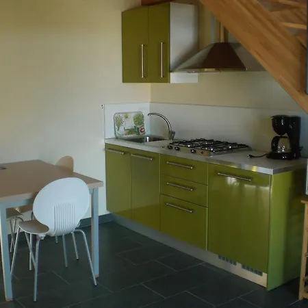 Cascina Nel Bosco كانوبيو